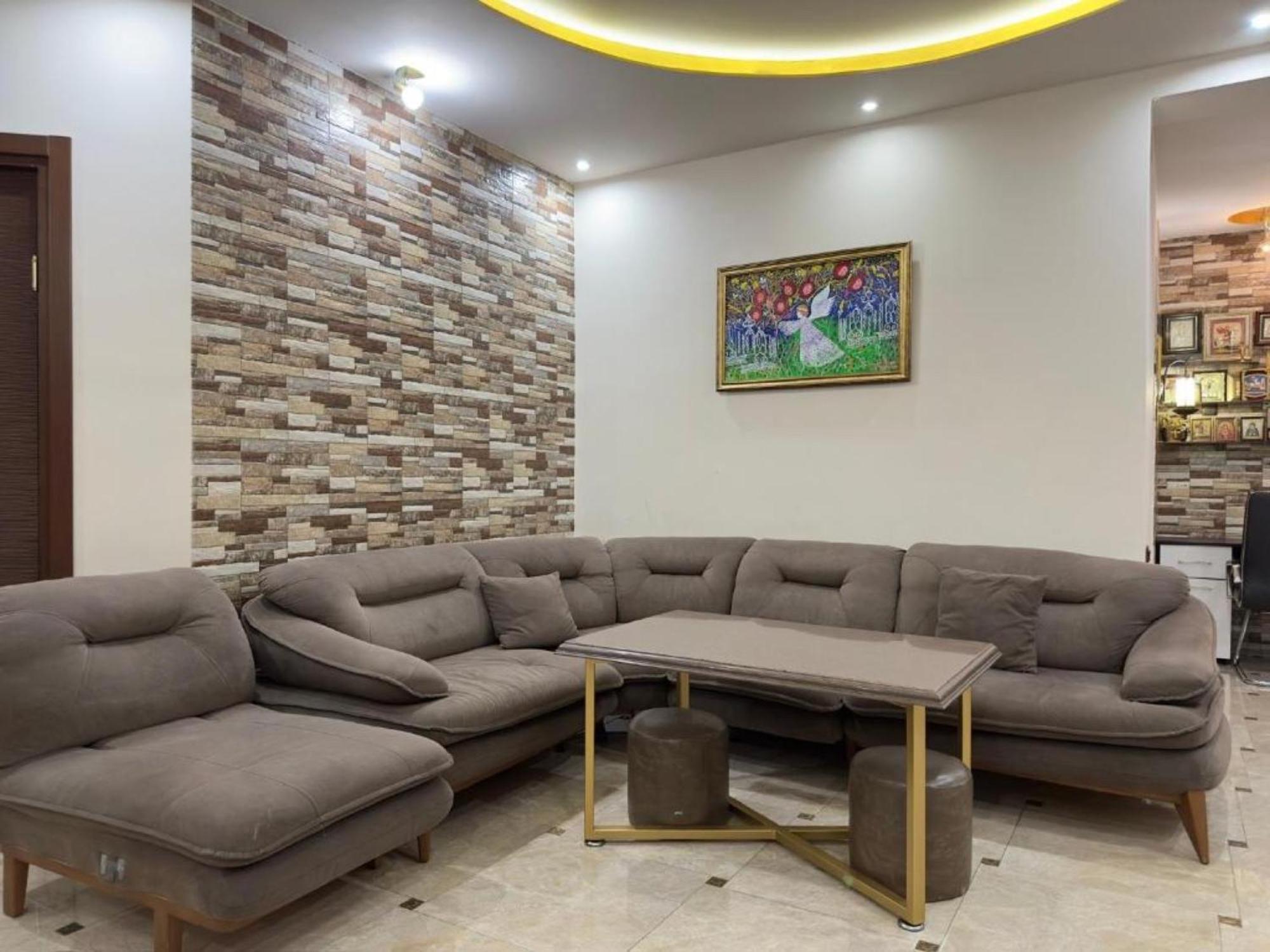 Grand Home Батуми Стая снимка