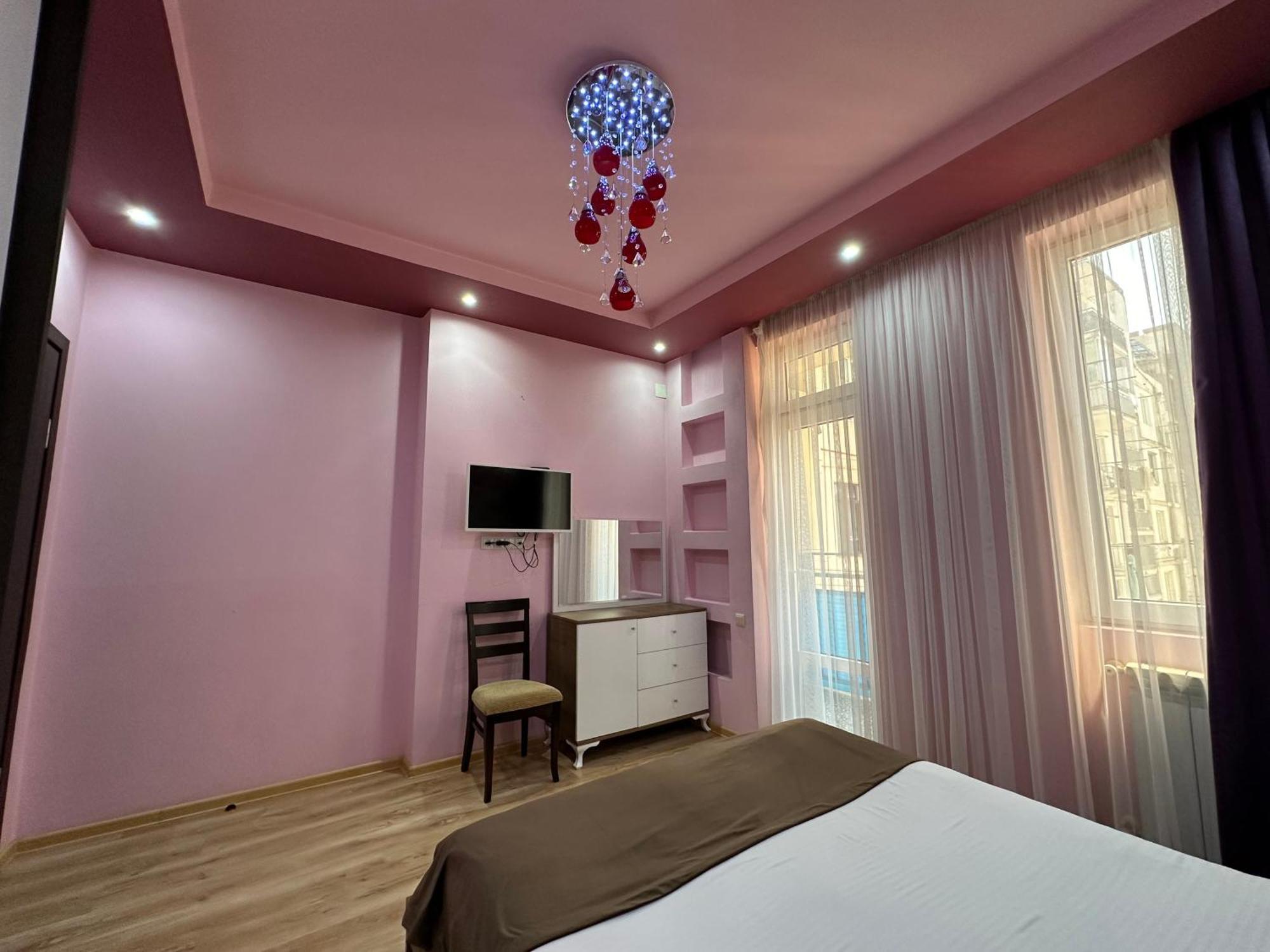 Grand Home Батуми Стая снимка