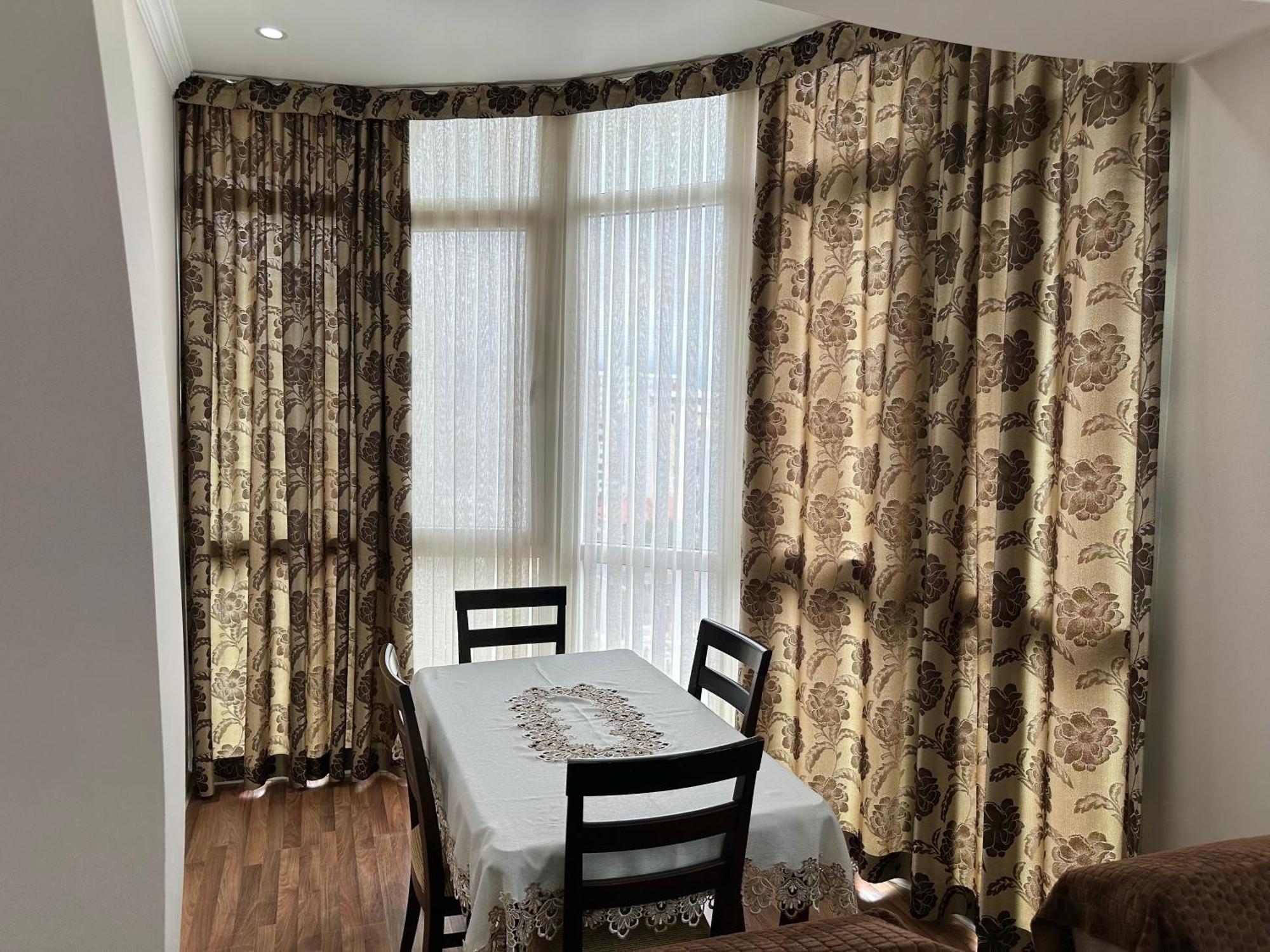 Grand Home Батуми Стая снимка