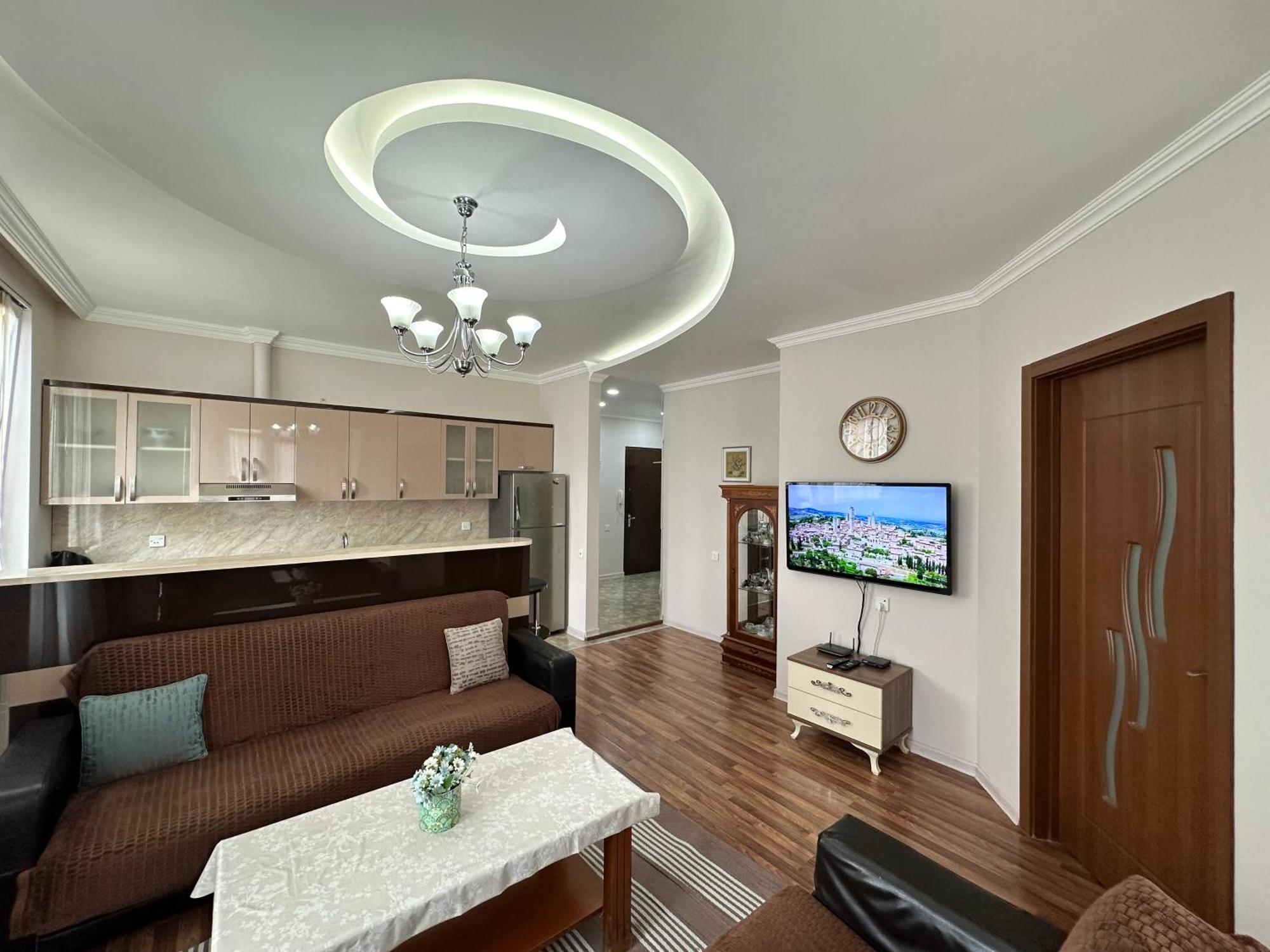 Grand Home Батуми Стая снимка