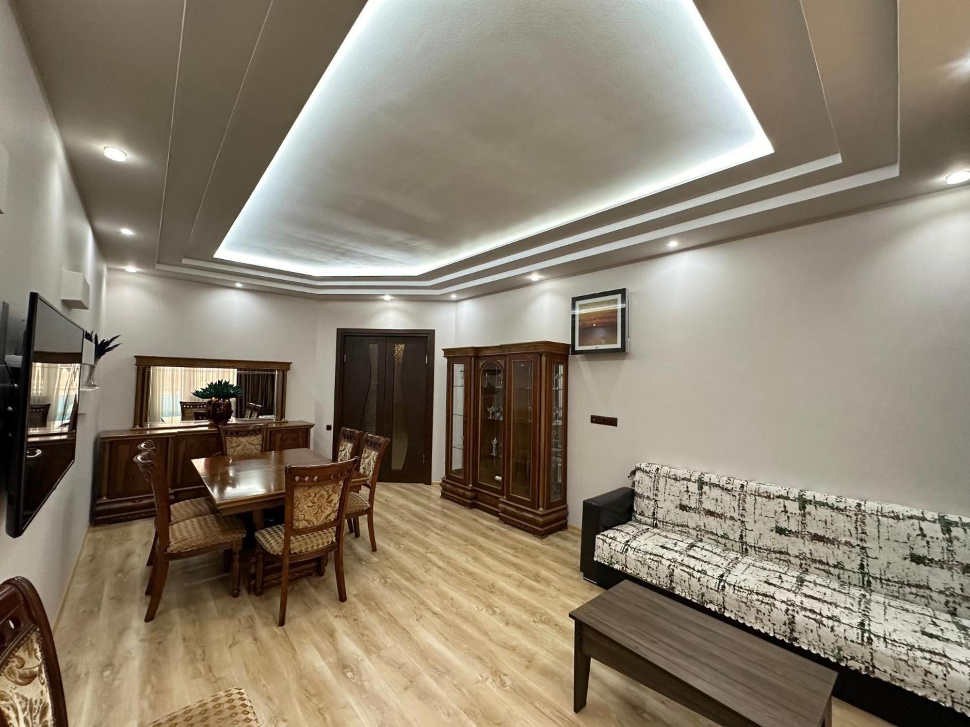 Grand Home Батуми Стая снимка